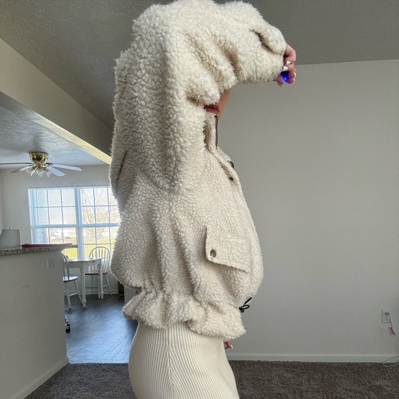 Jacket - Picture 5 of 9